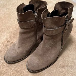 Paul Green Tan Booties size 6.5
